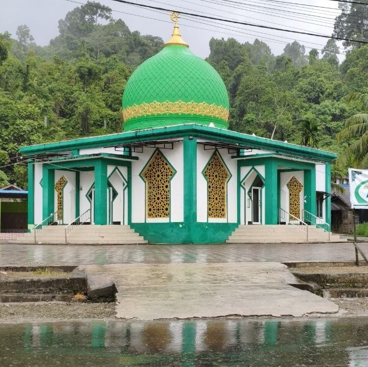 Foto Masjid At-Takrim
